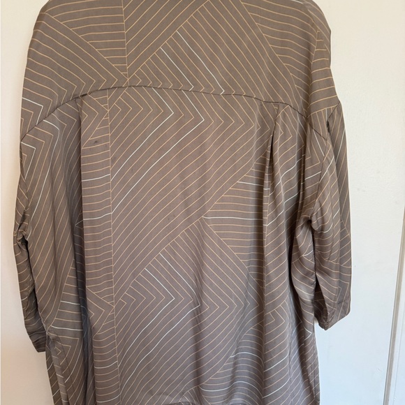 Made in Italy Via Bovio Geometric Blouse Viscose Oversized Shirt Neutral Taupe - Picture 7 of 8